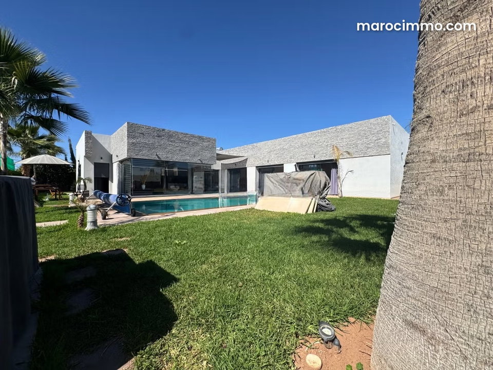 Villa plain pied d'exception 1100 m² – route de ouarzazate km 15
