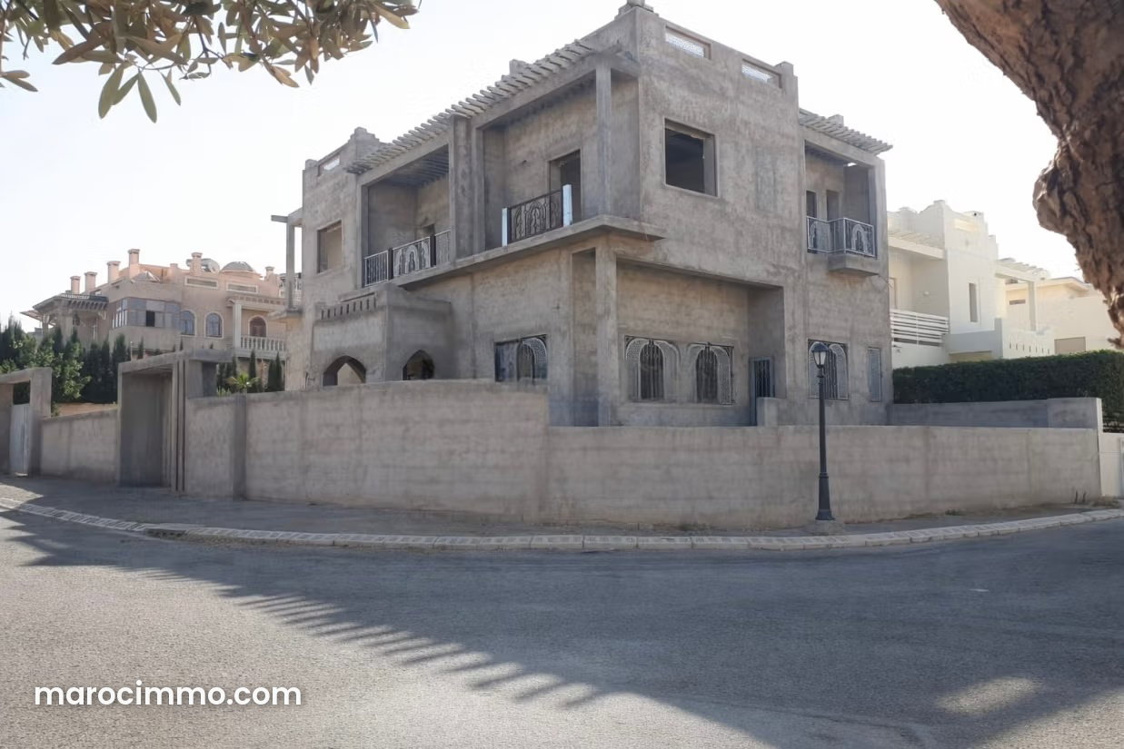 6-Bedroom Villa with Pool, Casablanca Road, Marrakech — Marrakesh