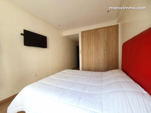 Golden Triangle/Vacant Apartment 200m 3 Bedrooms — 4