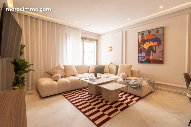 Burgundy Close to Corniche/3 Bedrooms Furnished — 3