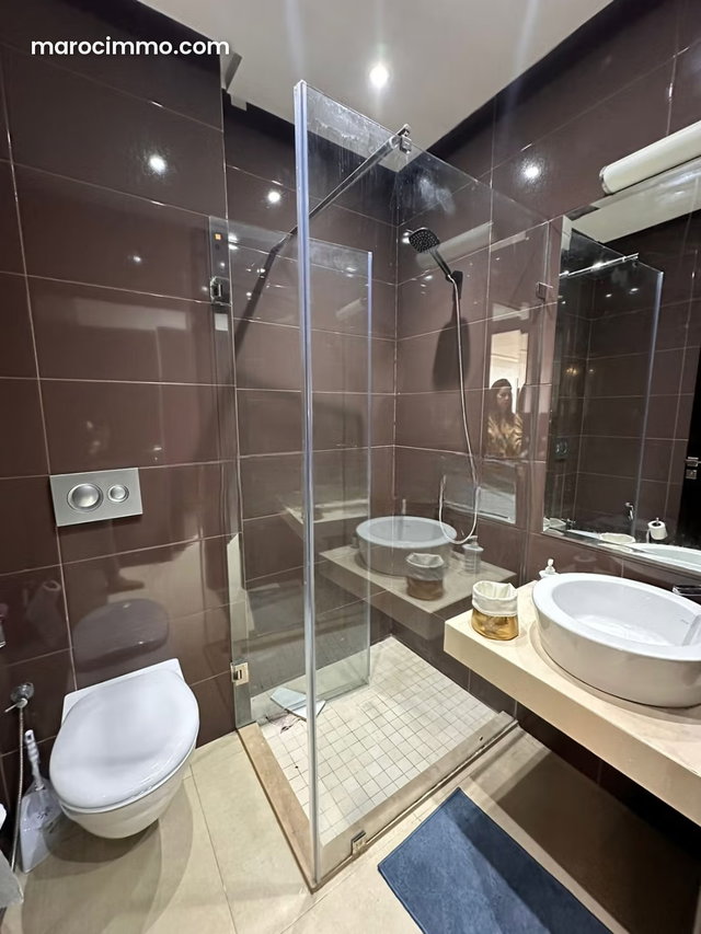 Très bel appartement à louer souissi — 4