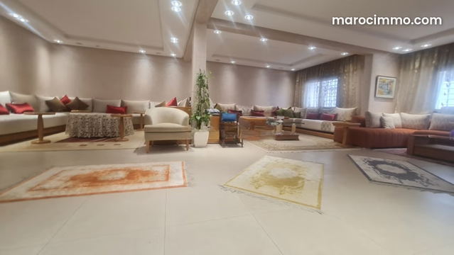 Superbe appartement rénové à neuf bien situé Agdal — الرباط
