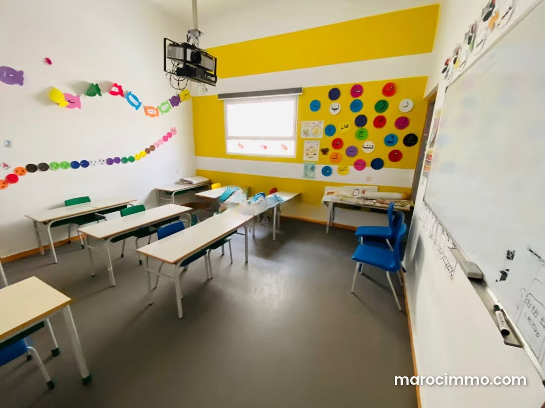 1,400 m² Private School, Licensed and Equipped, Branes 2, Tangier — Tangier