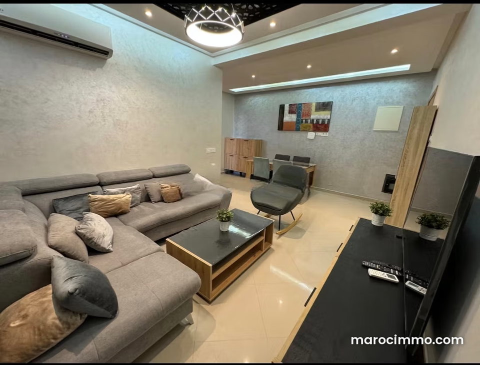 Louez cet appartement à Les Orangers. 2 chambres salon confortables. Meublé