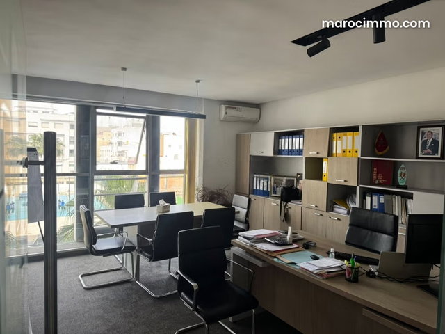 A vendre Bureau Aménagé 67m2 BD ZERKTOUNI — 2