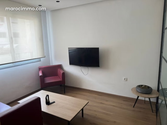 A vendre bureau aménagé 94m2 BD ZERKTOUNI — 2