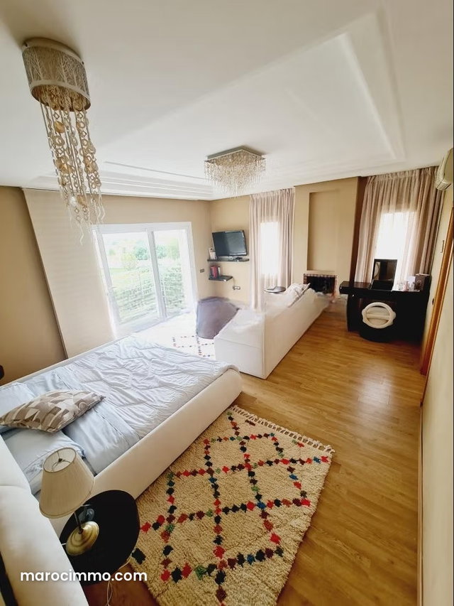 Luxurious House for Sale in Bouskoura. 400 m². Pool, Air Conditioning — 4