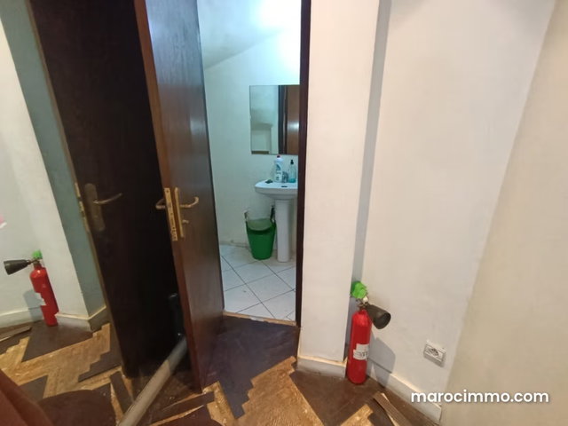 Local commercial de 70m2 à la vente dans une rue huppée – Racine — 4