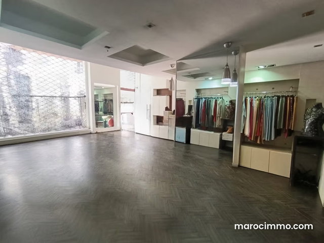 Local commercial de 70m2 à la vente dans une rue huppée – Racine — 3