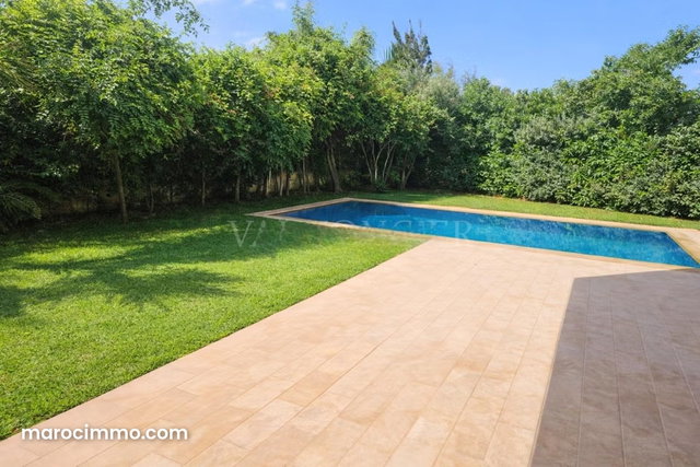 Modern Villa for Rent in Ain Diab – 4 Bedrooms, Pool, Secure Residence, — 4