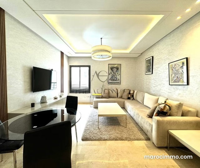 Très Bonne investissement Studio meublé 52m2 auTriangle d'or — 3