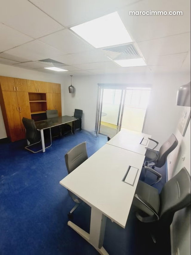Bureaux en location à Maârif à côté des twins. Surface totale 50 m² — 2