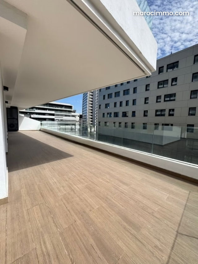 157 m² 4th Floor Apartment – 3 Bedrooms – Large Terrace — 2