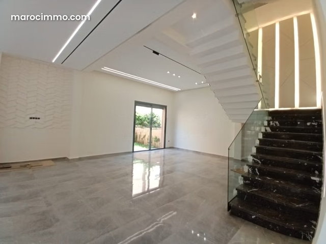 Luxury Villa for Sale in Route Amizmiz. 335 m². Mountain Views, Double Glazing — 4