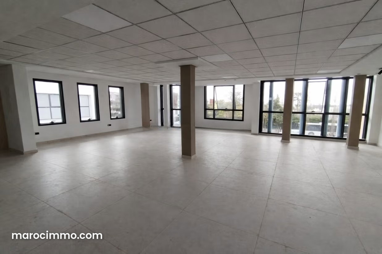 350 sqm Office for Lease, Riyad, Rabat, High-End — Rabat