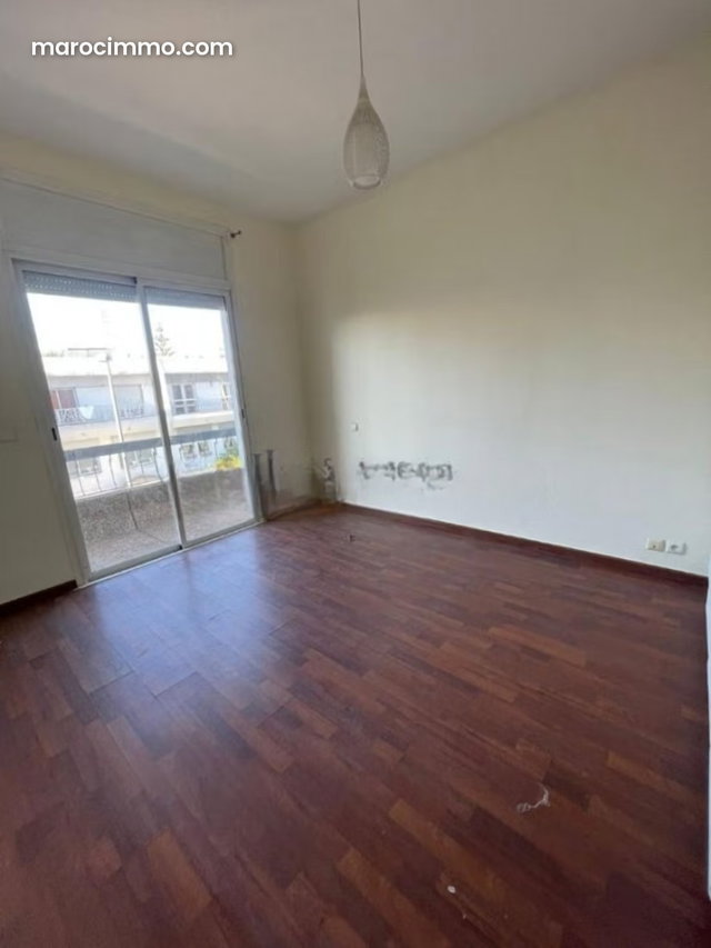 Triplex 300 m² – 4 bedrooms – Garden — 4