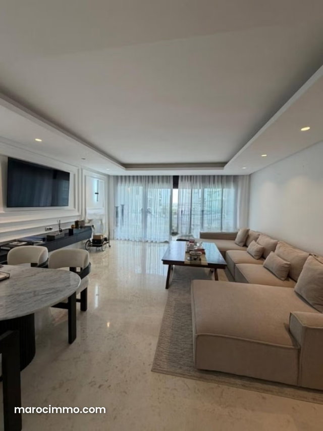 T3 vide 150 m² – 2 chambres – terrasse — 2