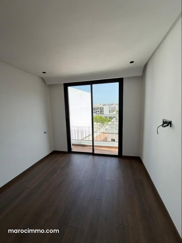 Premium Studio with No Neighbors — 5