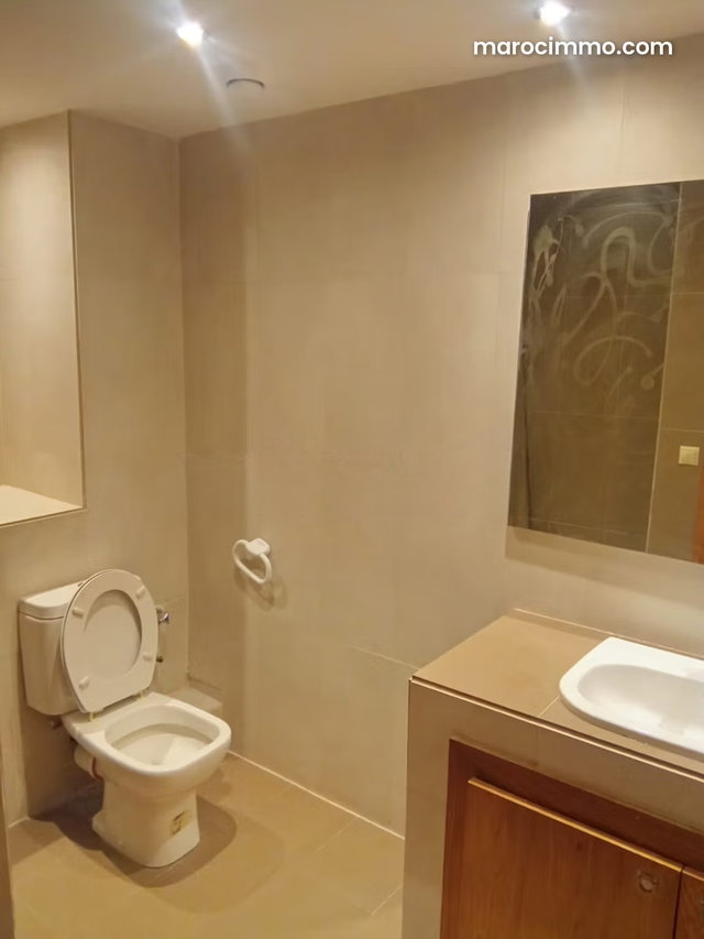 For Rent: Furnished Studio in the Golden Triangle — 5