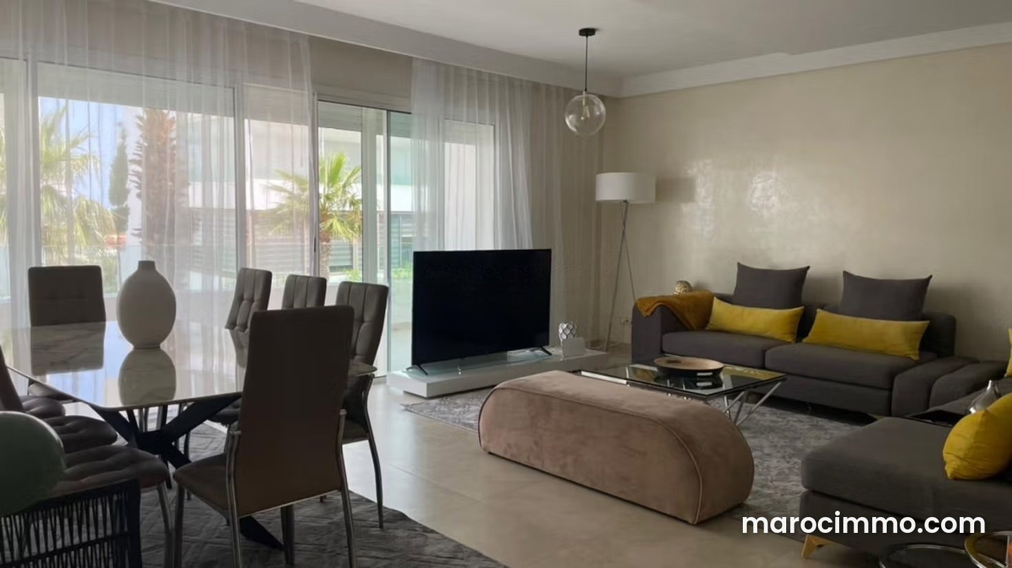 160 m² Sea-View Apartment for Rent in De La Plage, Tangier — Tangier