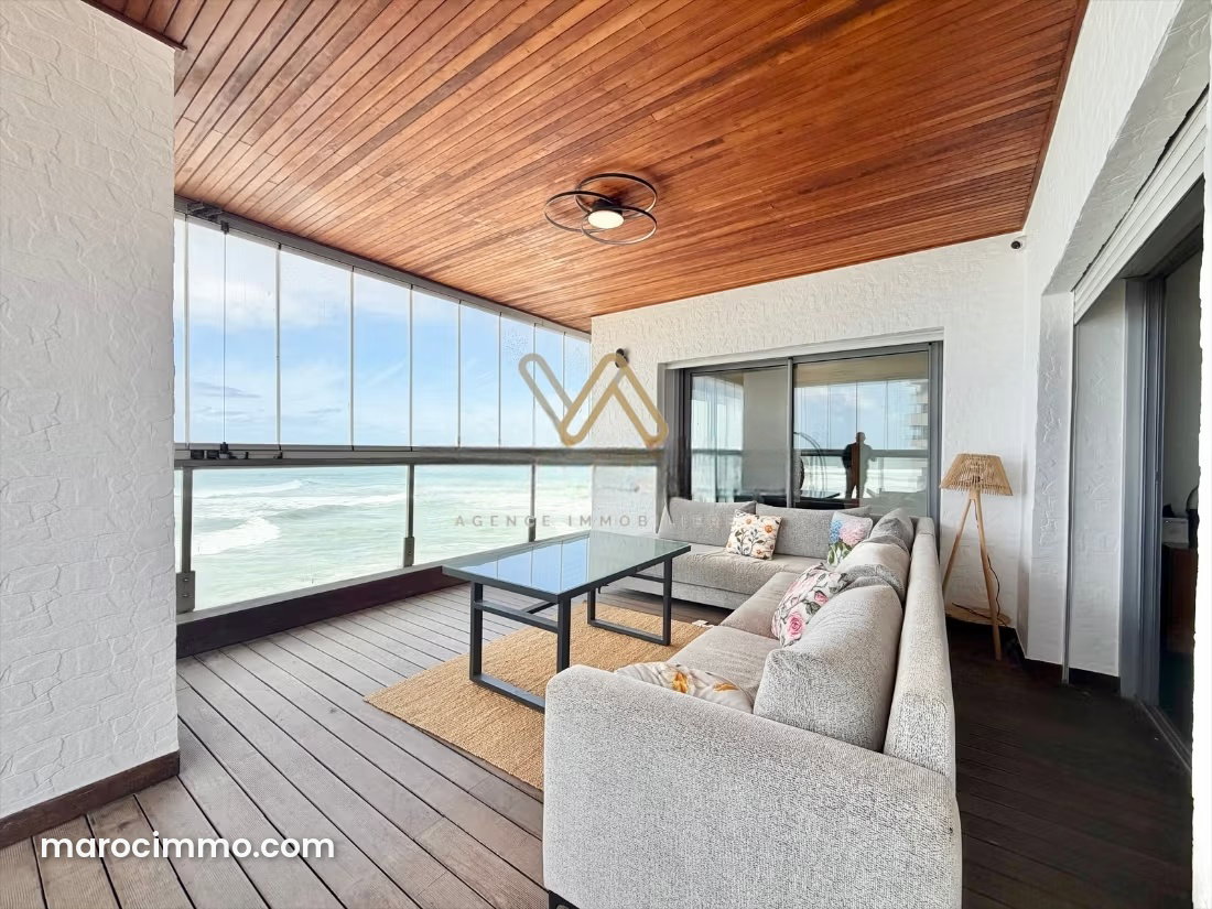 220 sqm Ocean-View Apartment, Aïn Diab, Casablanca — Casablanca