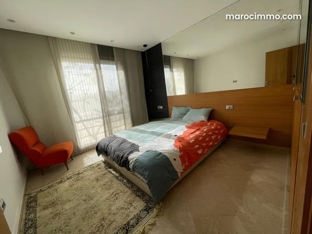 Appartement en location à Ain Diab. Superficie 200 m². Bien meublé — 5