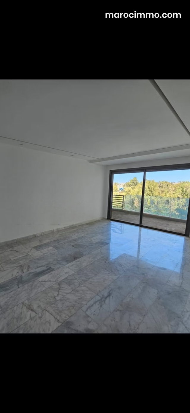 Apartment for Rent in Casablanca Finance City. Total Surface 75 m². Terrace and Elevator — 3
