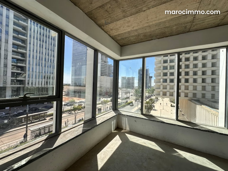 Implantez votre siège au cœur du CFC 300m2