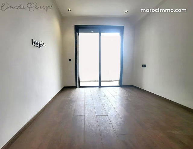 Studio Neuf 45m2 2è étg Balcon façade Palmier — 3