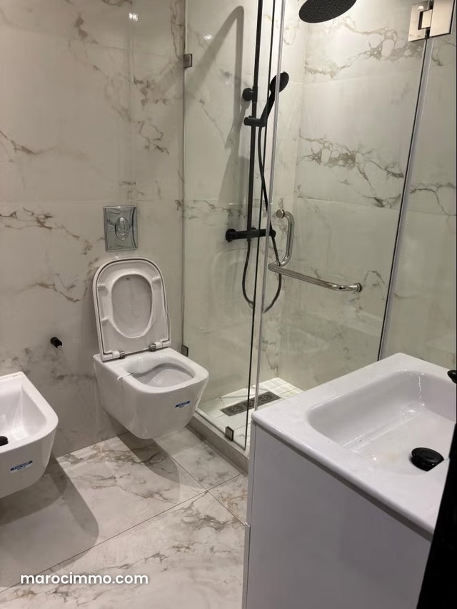 Beautiful Apartment in the Golden Triangle — 4