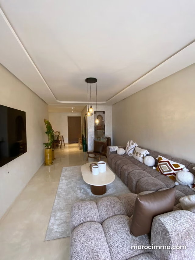Luxury Apartment for Sale with Pool — 4