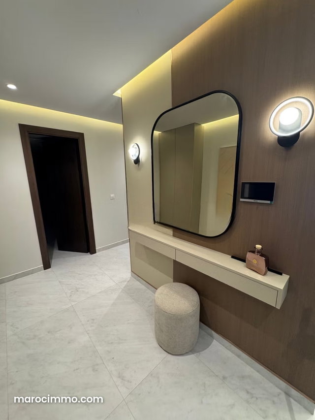 Appartement en location en Centre. Surface de 100 m². Meublé — 2