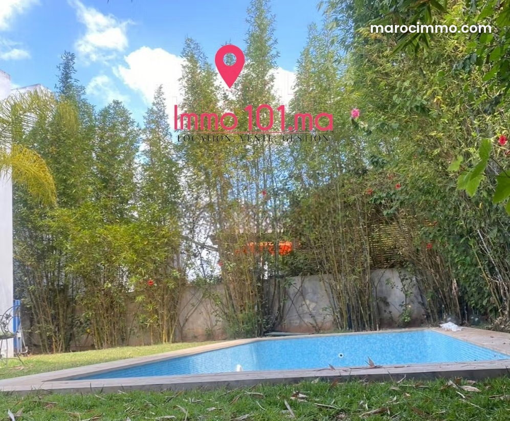 Villa à louer à El Menzeh, jardin et piscine sur 800 m² — El Menzeh