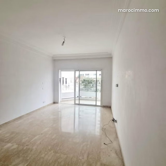 177 m² – 3 Bedrooms – Terrace — 5