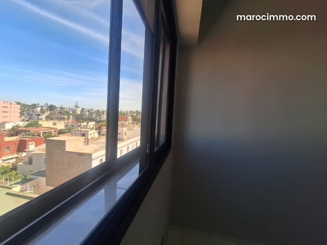 Appartement en location à Mers Sultan. Surface totale 90 m². Ascenseur et garage — 5