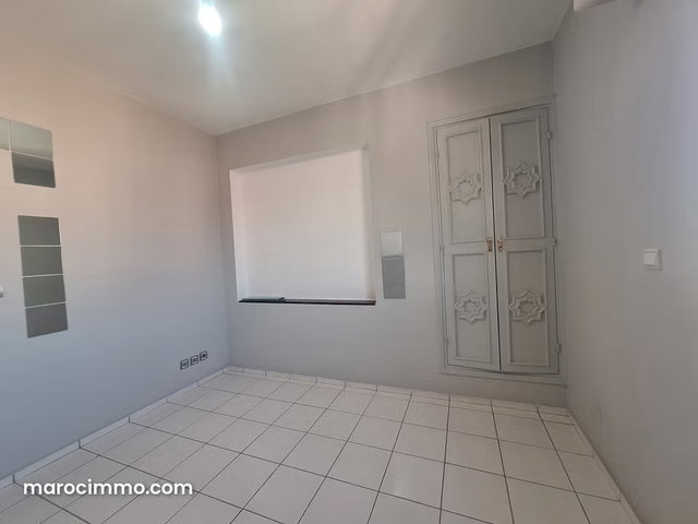 Appartement en location à Mers Sultan. Surface totale 90 m². Ascenseur et garage — 4