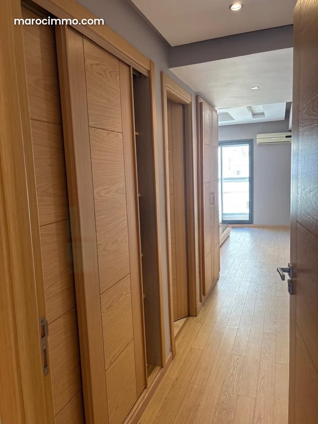 Bel appartement MEUBLÉ à louer TRIANGLE D'OR — 3