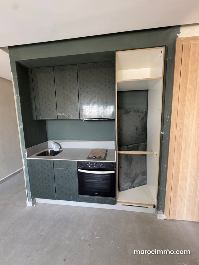 Appartement à vendre à Oasis. 1 chambre. Fenêtres avec double vitrage et porte blindée — 4