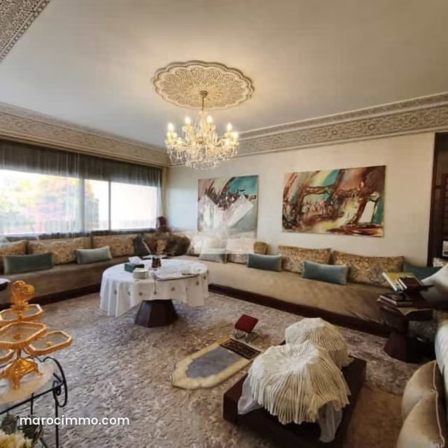 Appartement à Vendre de 202.0 m² à Rabat, Riyad — 2