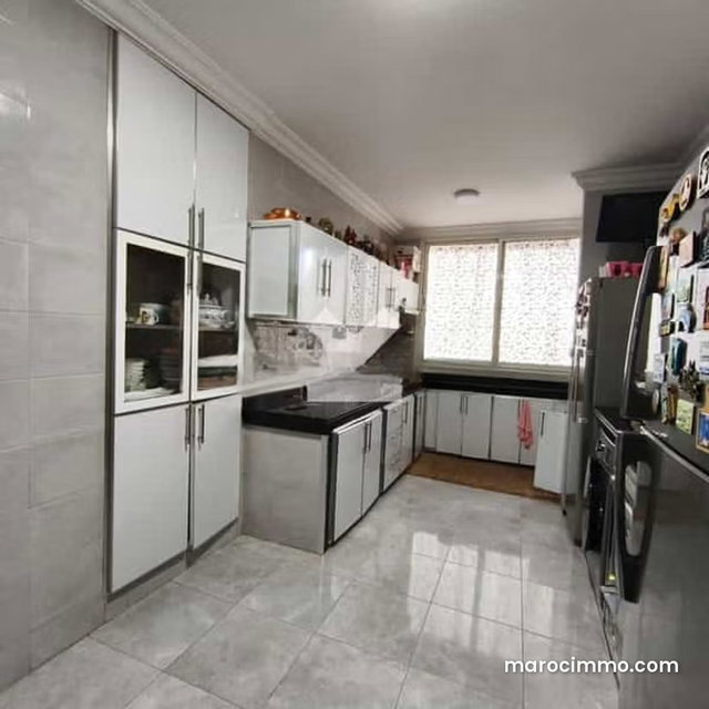 Appartement à Vendre de 202.0 m² à Rabat, Riyad — 4