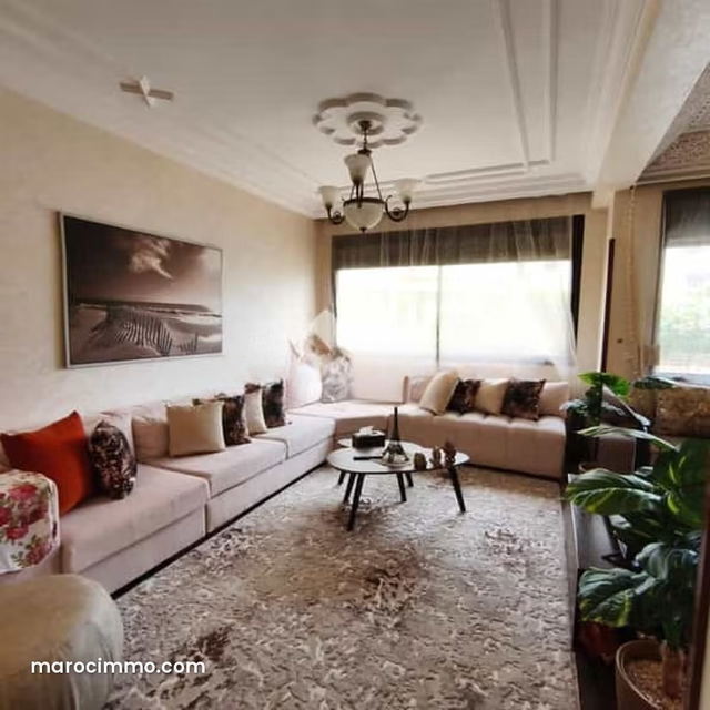 Appartement à Vendre de 202.0 m² à Rabat, Riyad — Rabat