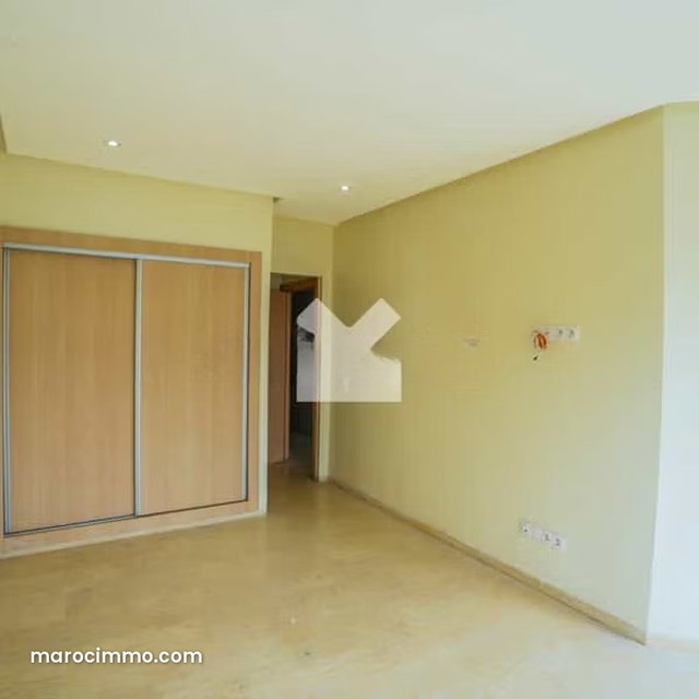 Appartement à Vendre de 129.0 m² à Casablanca, Beausejour — 4