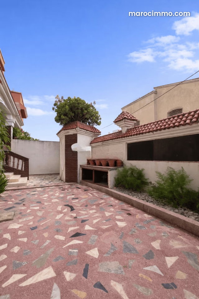 Maison de 200 m² à Deroua — 2
