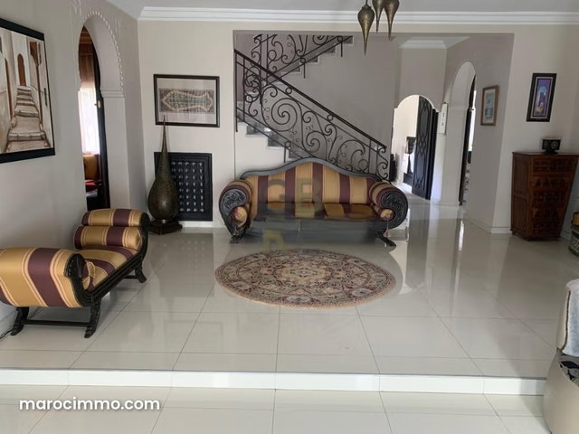 Villa entièrement rénovée avec piscine à Olm Souissi en vente — 5