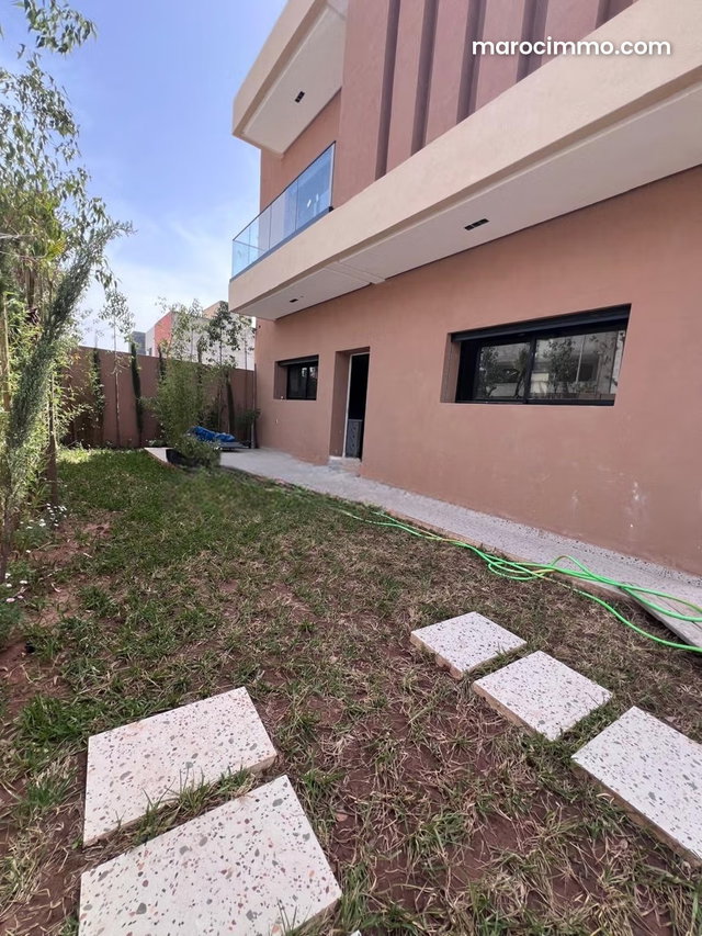 À Vendre – Villa Moderne à Zhor Targa — 2