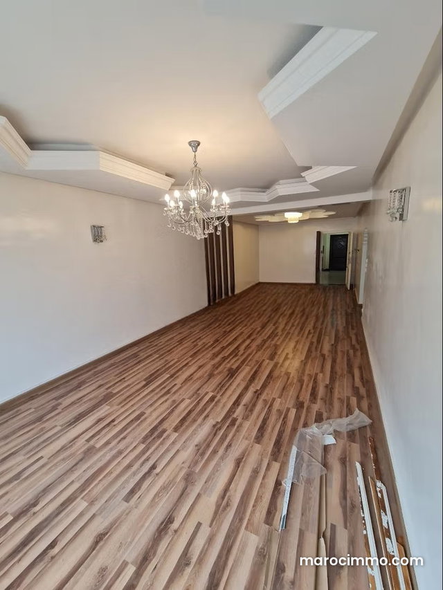 Vend appartement à Maârif Extension. 5 pièces. Avec ascenseur — 2