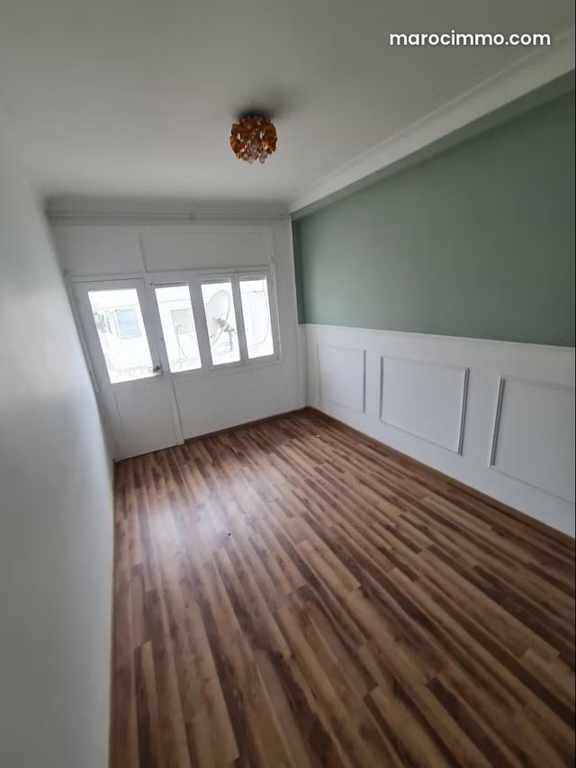Vend appartement à Maârif Extension. 5 pièces. Avec ascenseur — 4