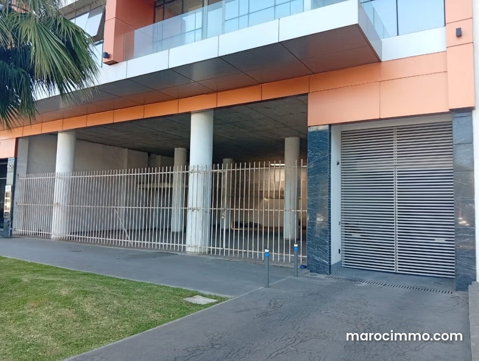 Spacious Commercial Space on El Jadida Road
