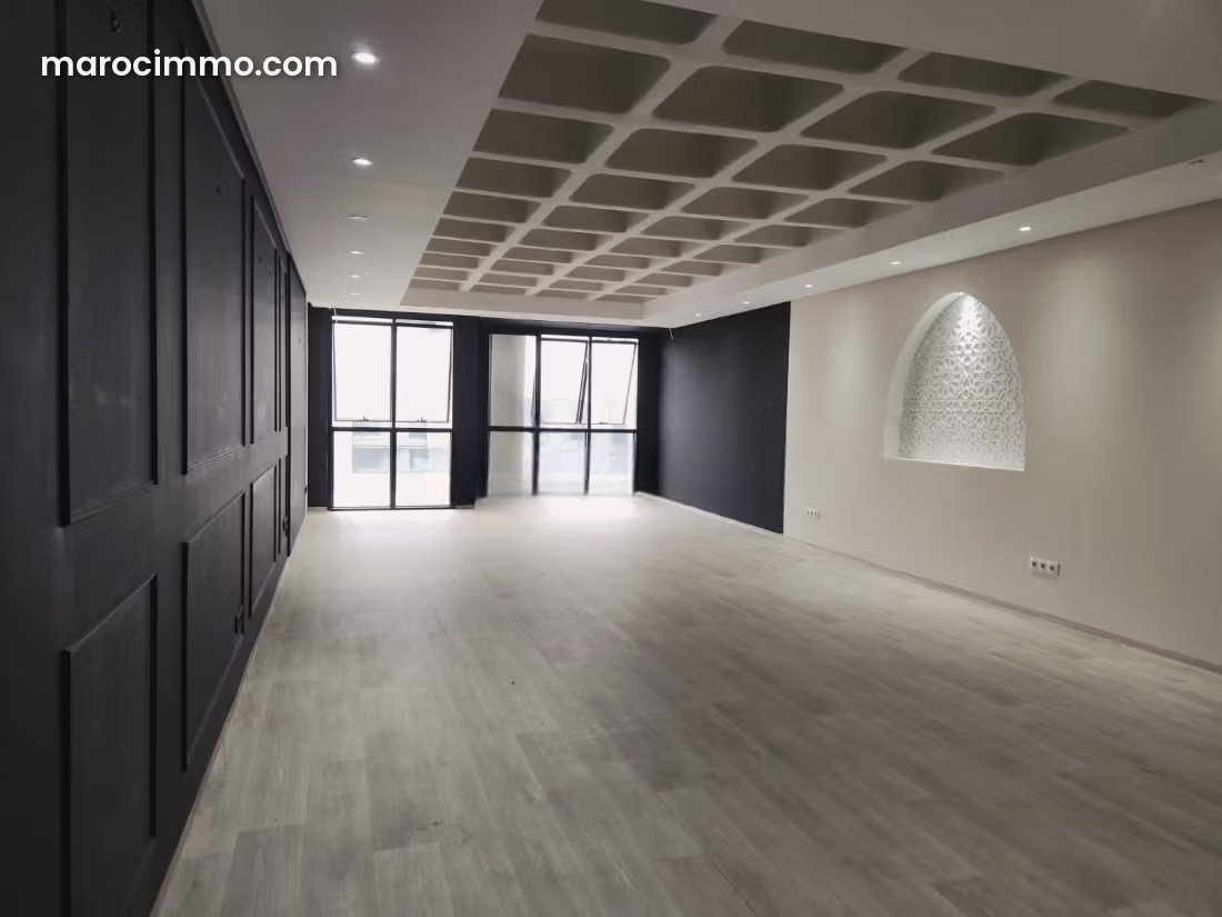 65 m² Office in Palmier, Casablanca – Bright and Fully Equipped — Casablanca