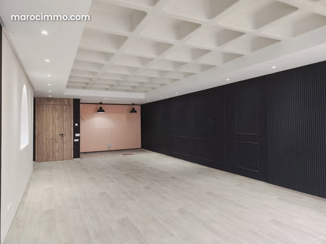 Palmier Très beau bureau à la location — 3